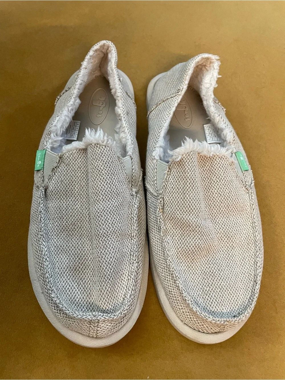 Sanuk fleece lined slip on loafers shoes
9